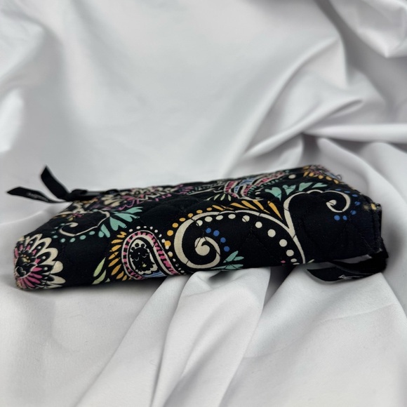 Vera Bradley Turn Lock Zip Around Wallet with multi color Paisly’s - Picture 16 of 16